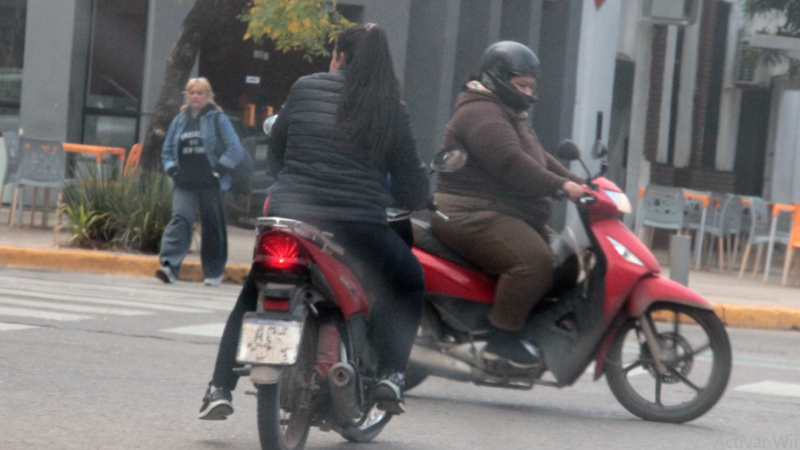 El colapso del transporte público acelera la siniestralidad en la capital