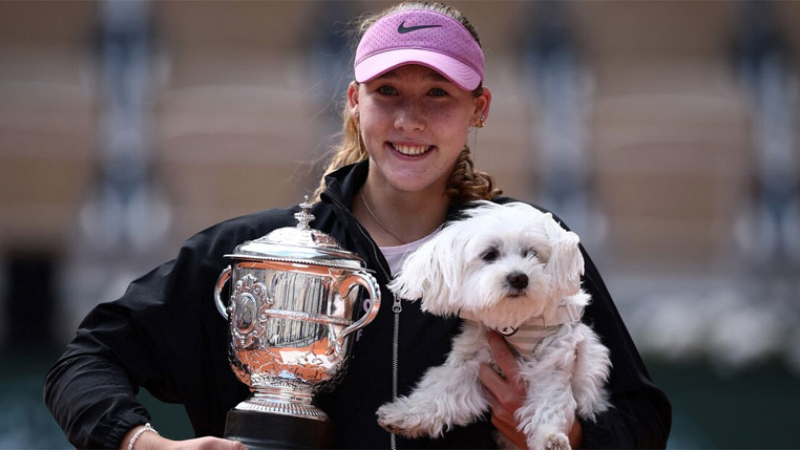 Andreeva venció a Chwalinska se quedó con el título en Roland Garros  