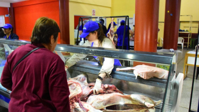Chivitos del oeste formoseño en el Polideportivo La Paz