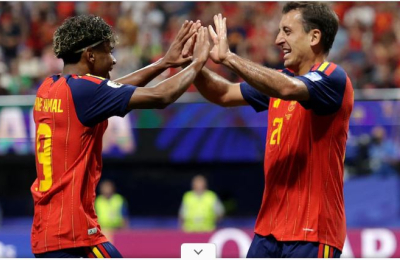España goleó a Arabia Saudita y respira en el Grupo H