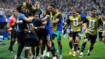 Argentina venció a Inglaterra y es finalista del Mundial