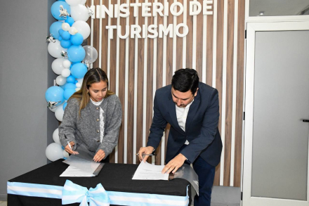 Firmaron un convenio las Direcciones de Servicios Turísticos y de Estadísticas, Censos y Documentación de la provincia de Formosa (2)