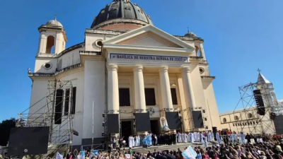 Más de 50 mil fieles colmaron Itatí para celebrar a la Virgen