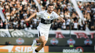  Tim Payne debutó con un golazo en Olimpia