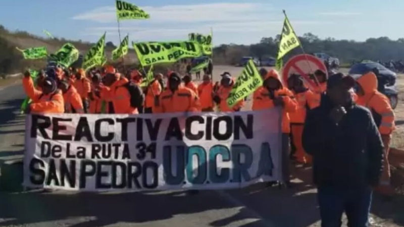 Cortes en rutas nacionales por despidos en la obra pública en Jujuy