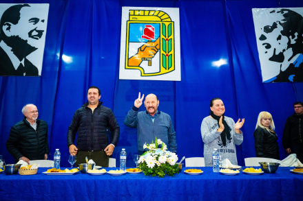 Insfrán compartió un almuerzo con congresales de toda la provincia