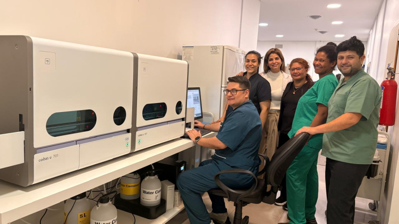 Moderno equipo para el análisis automatizado de orina