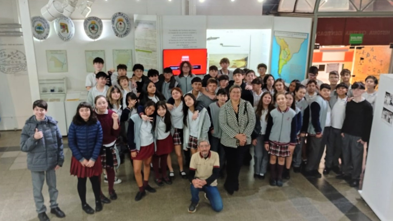 Estudiantes del Colegio Leloir visitaron el Museo del Hombre Chaqueño