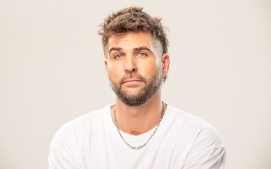 Juampi González vuelve con su nuevo unipersonal, "Oveja Negra"