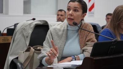 Blanc no se va pero la oposición tiene decidido pasarla a "cuarteles de invierno"
