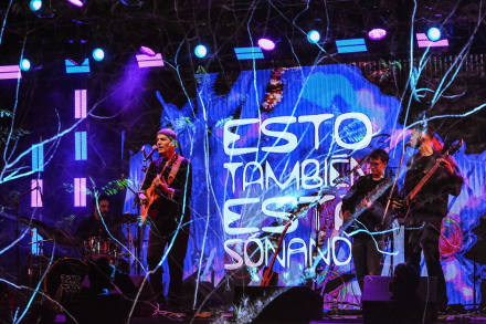 esto tambien esta sonando2