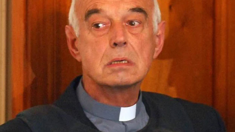 El sacerdote von Wernich pide ser trasladado a Devoto para ver al Papa