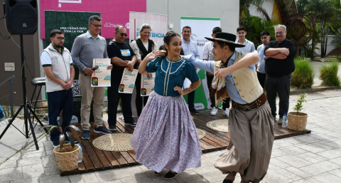 Presentan la sede Resistencia hacia el certamen nacional de música y danza folclórica más convocante