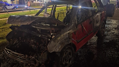 Una camioneta se incendió en plena ruta 16
