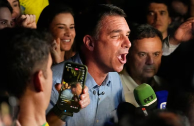 La aritmética  juega a favor de Flavio Bolsonaro