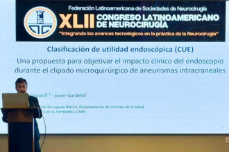 Docentes de la UPLaB exponen en Congreso Internacional su investigación sobre cirugía de aneurismas cerebrales