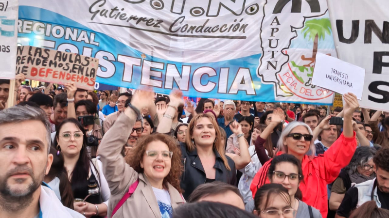 "Becas para cubrir el transporte o materiales de estudio siguen en $35.000 como en 2024"
