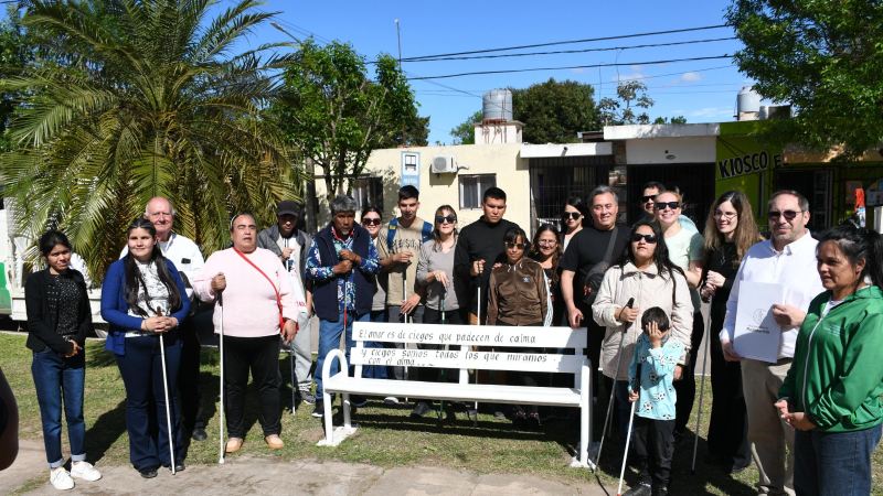 El Cenovi y el municipio conmemoraron el Día del Bastón Blanco