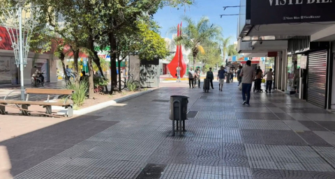 Día de la Madre: hubo movimiento comercial, pero el consumo sigue sin repuntar en Resistencia