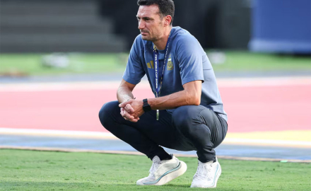 Scaloni acordó su continuidad y seguirá como entrenador de la selección