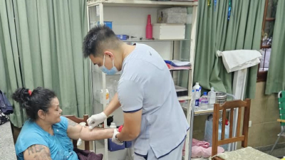 Controles de laboratorio en la Residencia de Adultos Mayores "Eva Perón"