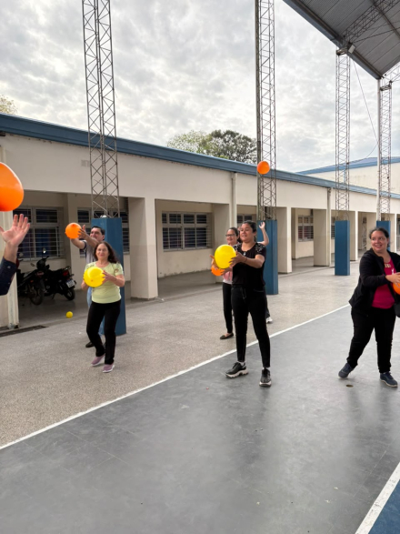 El centro de salud _El Pucú_ promovió la concientización sobre el cáncer de mama en una escuela nocturna (2)
