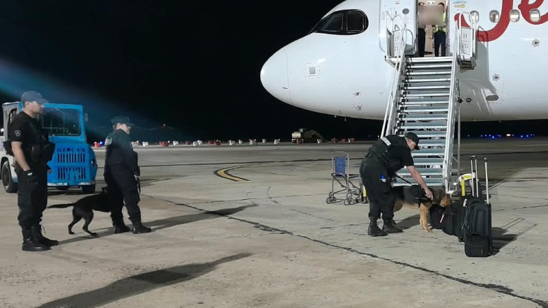 Una amenaza de bomba en el Aeropuerto de Resistencia movilizó un operativo en un avión con 180 pasajeros