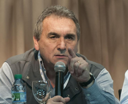 JUAN CARLOS SCHMID.jpg