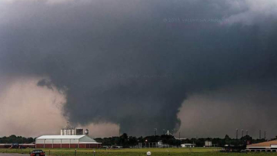 Al menos cinco muertos y 50 heridos por tornados en Texas