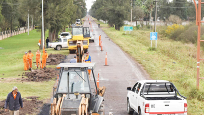 Iniciaron obras de bacheo y repavimentación del acceso por calle Gendarmería Nacional