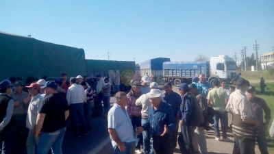 Productores de Federación Agraria cortan la ruta 16 y exigen que se presente Peppo