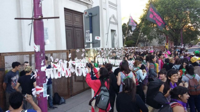 Mujeres se manifestaron a favor de la legalización del aborto en la Catedral