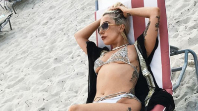 Lady Gaga se "destapó" en las playas de Miami