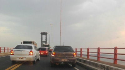 Confirmaron identidad de la mujer que se arrojó del puente interprovincial