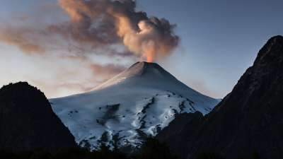 Alerta amarilla por actividad en el volcán Villarica