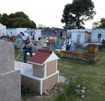 LIMPIEZA-CEMENTERIO-2.jpg