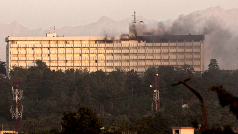 Asciende a 25 el número de muertos por ataque talibán a un hotel en Kabul
