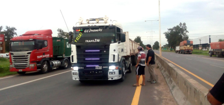 CAMIONEROS.jpg