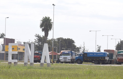 Transportistas de granos piden al gobierno que intervenga ante “la postura inflexible” de los acopiadores