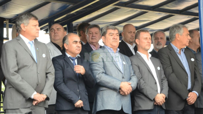 Emociones y recuerdos en el acto central en homenaje a ex combatientes y caídos en Malvinas