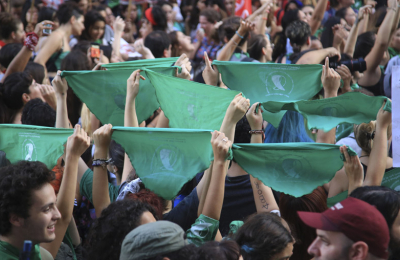 Otro pañuelazo verde en la plaza central de Resistencia