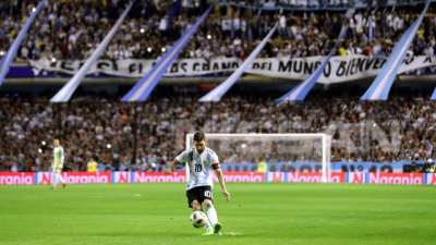Con tres goles de Messi, la Selección argentina goleó a Haití en la Bombonera