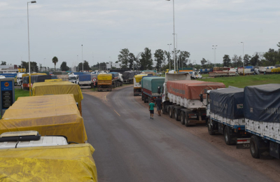 Camioneros de Sáenz Peña se suman a la protesta nacional