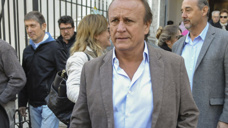 Condenan a Del Sel por no explicar de dónde salió el dinero para su campaña