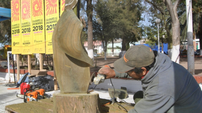 Castelli vive una intensa semana de arte y cultura con el Encuentro Internacional de Escultores