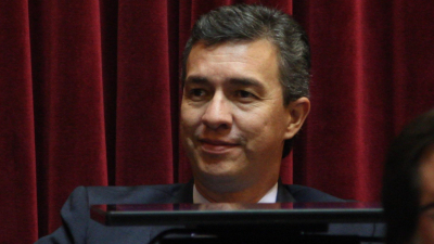 El senador Aguilar impulsa su proyecto de ley sobre aborto
