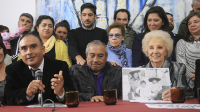 Gran emoción en el anuncio de la recuperación del nieto 128