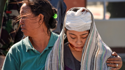 Indonesia evacúa a 2.000 turistas tras el sismo que dejó al menos 98 muertos