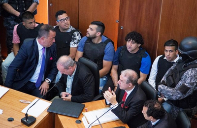 Banda narco con jefe preso en la U7 paga para balear edificios