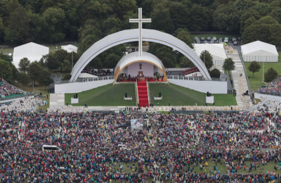 El Papa pide perdón por el “estado de vergüenza” infligido a Irlanda